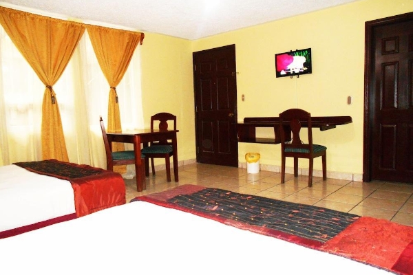 Hotel Suites Los Jicaros (San Pedro Sula)
